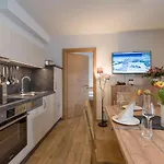 Echt Woods Apartment *