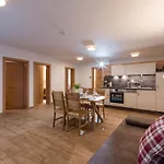 Echt Woods Apartment Soll